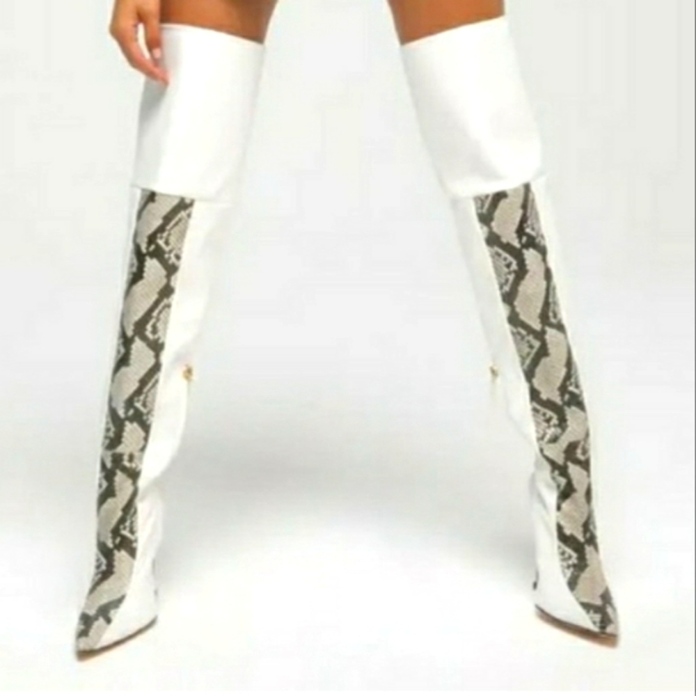 Good American Koko boots